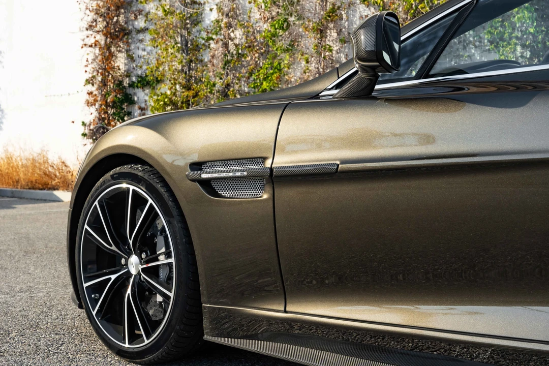 2013 Aston Martin Vanquish 2nd Gen - Image 28 of 31