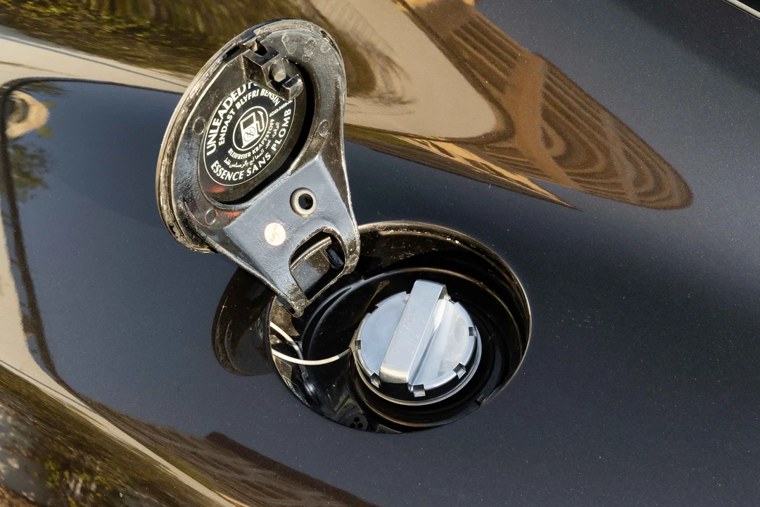 2013 Aston Martin Vanquish 2nd Gen - Image 30 of 31