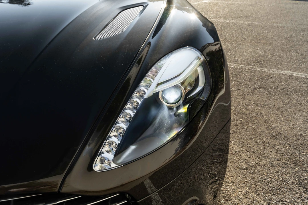 2013 Aston Martin Vanquish 2nd Gen - Image 17 of 31