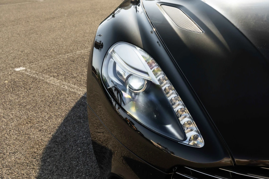 2013 Aston Martin Vanquish 2nd Gen - Image 18 of 31