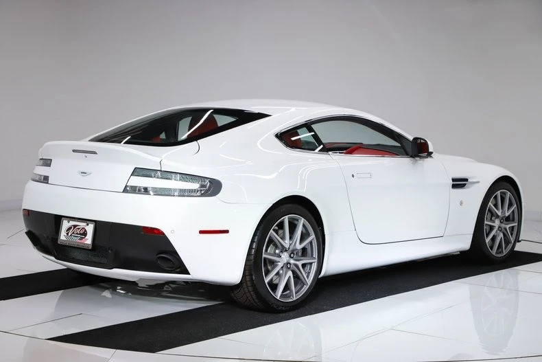 2013 Aston Martin V8 Vantage (2006-2017) - Image 27 of 31