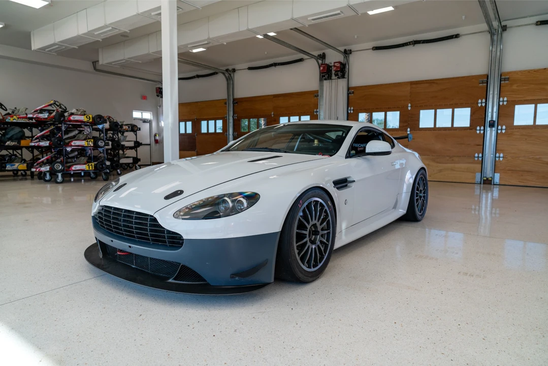 2013 Aston Martin V8 Vantage (2006-2017) - Image 3 of 31