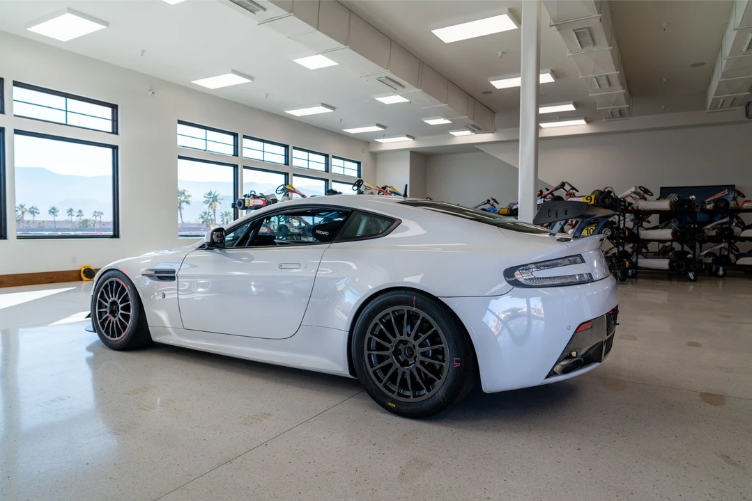 2013 Aston Martin V8 Vantage (2006-2017) - Image 10 of 31