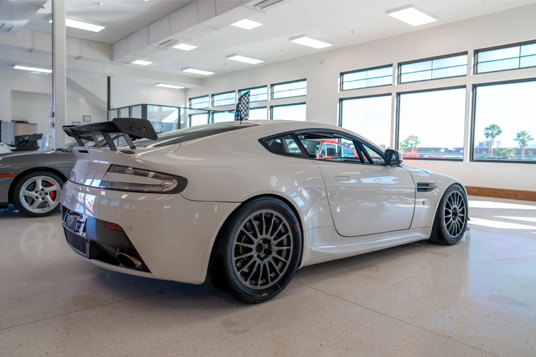 2013 Aston Martin V8 Vantage (2006-2017) - Image 14 of 31