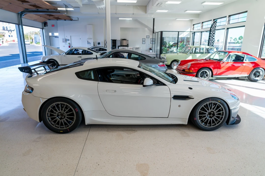 2013 Aston Martin V8 Vantage (2006-2017) - Image 15 of 31