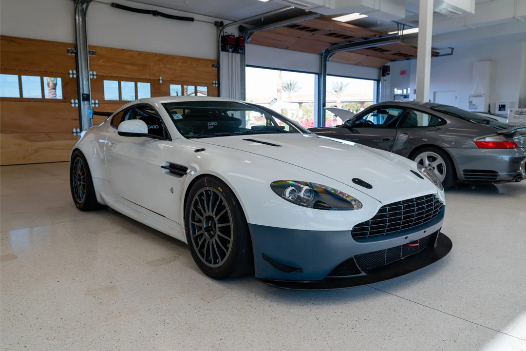 2013 Aston Martin V8 Vantage (2006-2017) - Image 17 of 31