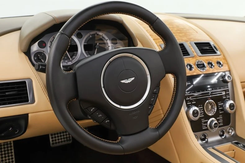 2013 Aston Martin Vantage - Image 9 of 31