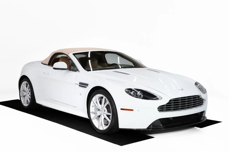 2013 Aston Martin Vantage - Image 5 of 31