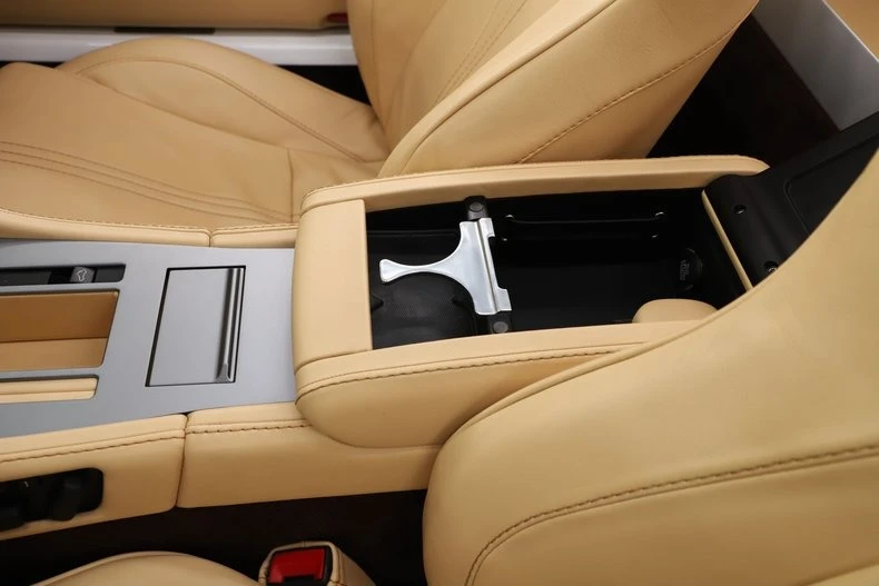 2013 Aston Martin Vantage - Image 22 of 31
