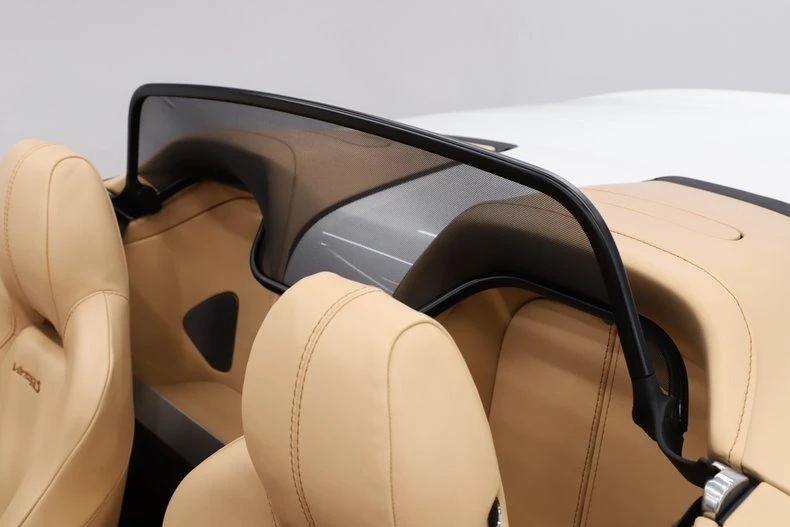 2013 Aston Martin Vantage - Image 30 of 31