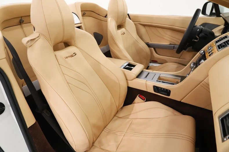 2013 Aston Martin Vantage - Image 31 of 31