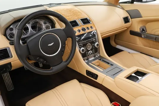 2013 Aston Martin Vantage - Image 4 of 31