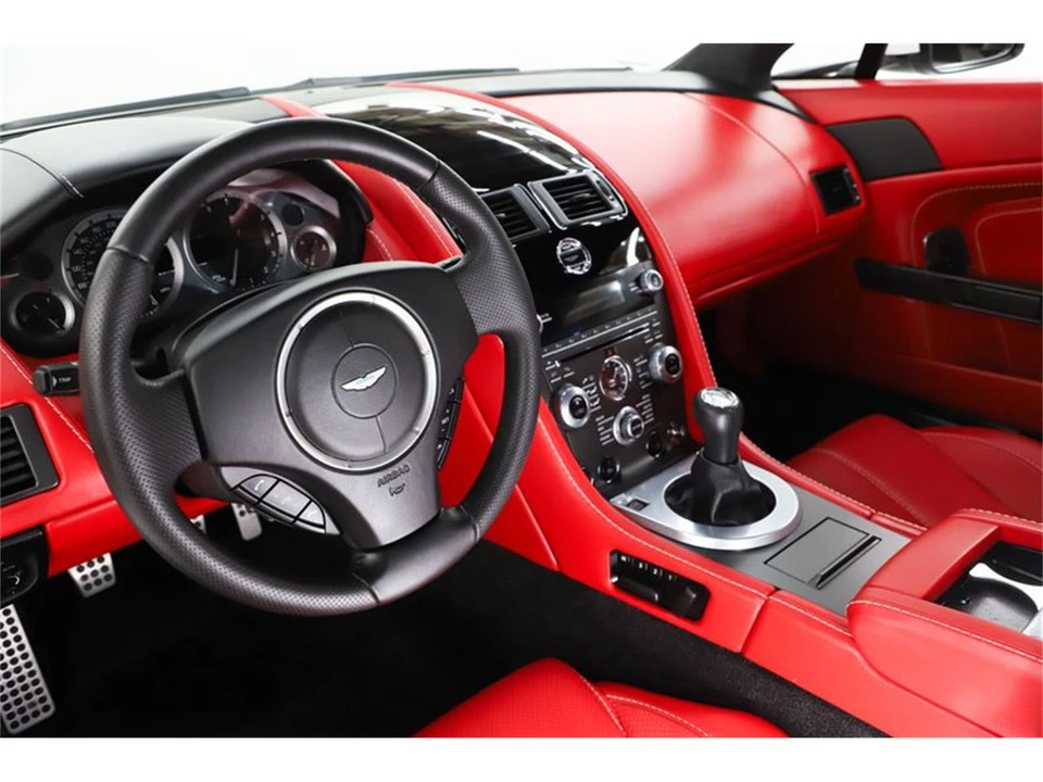 2013 Aston Martin Vantage - Image 2 of 31