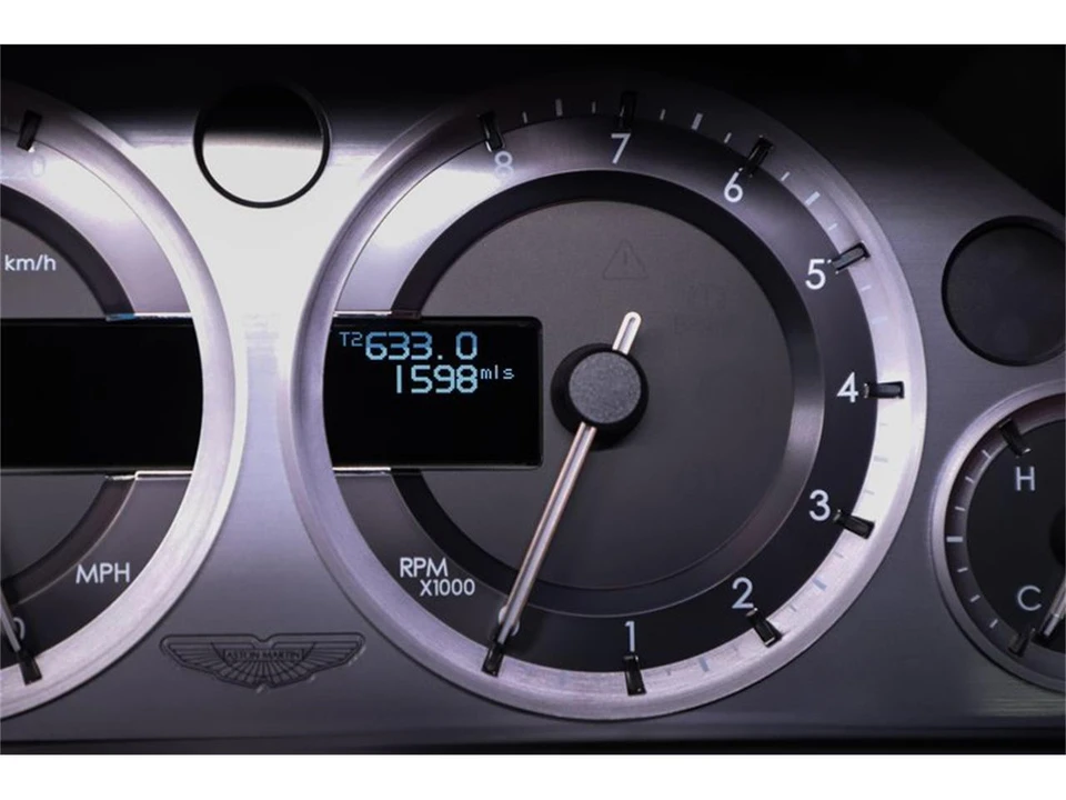 2013 Aston Martin Vantage - Image 3 of 31