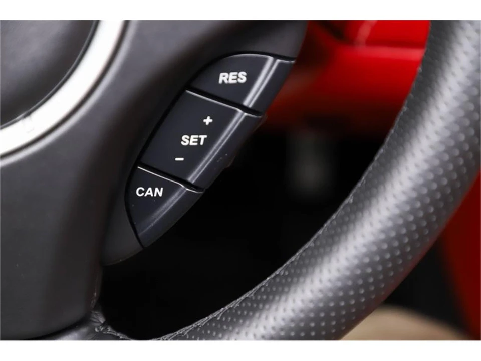 2013 Aston Martin Vantage - Image 28 of 31