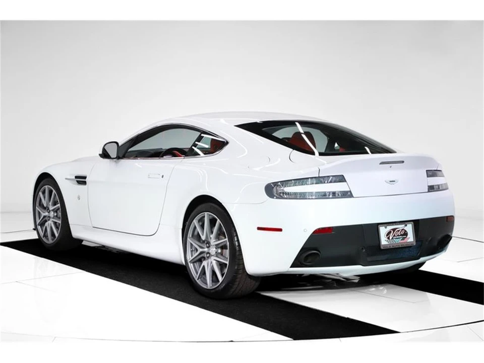 2013 Aston Martin Vantage - Image 5 of 31