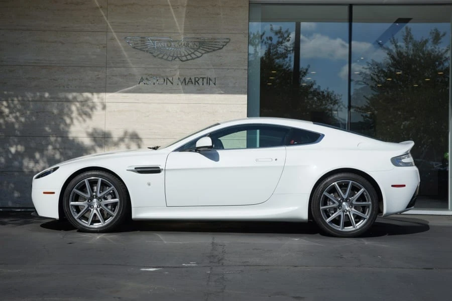 2013 Aston Martin Vantage - Image 2 of 7