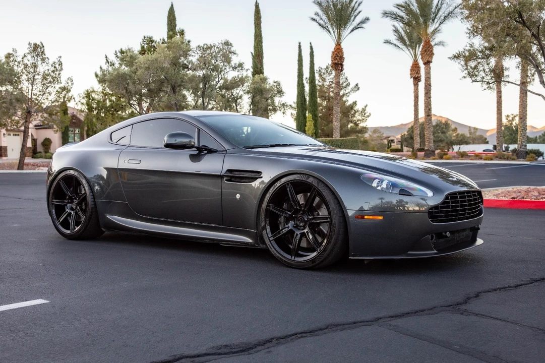 2013 Aston Martin Vantage - Image 3 of 21