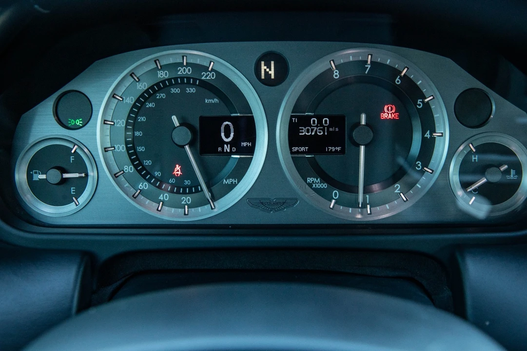 2013 Aston Martin Vantage - Image 20 of 21