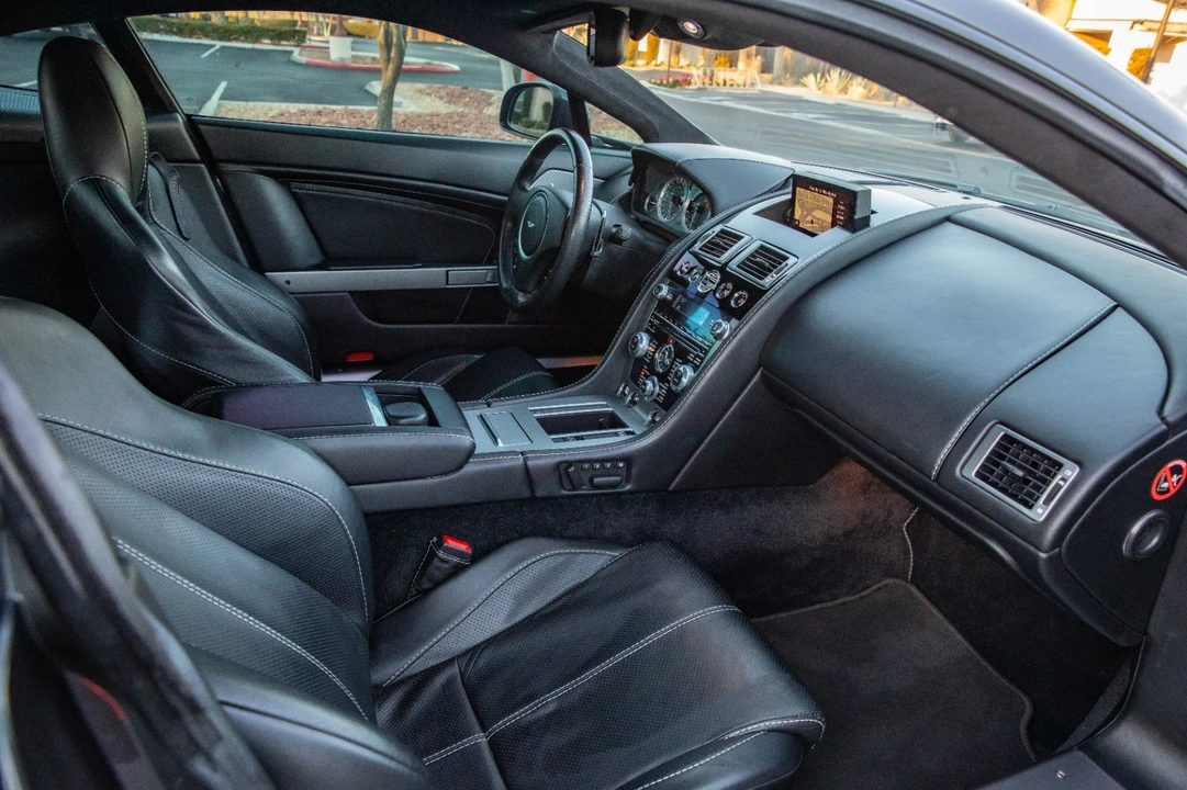 2013 Aston Martin Vantage - Image 15 of 21