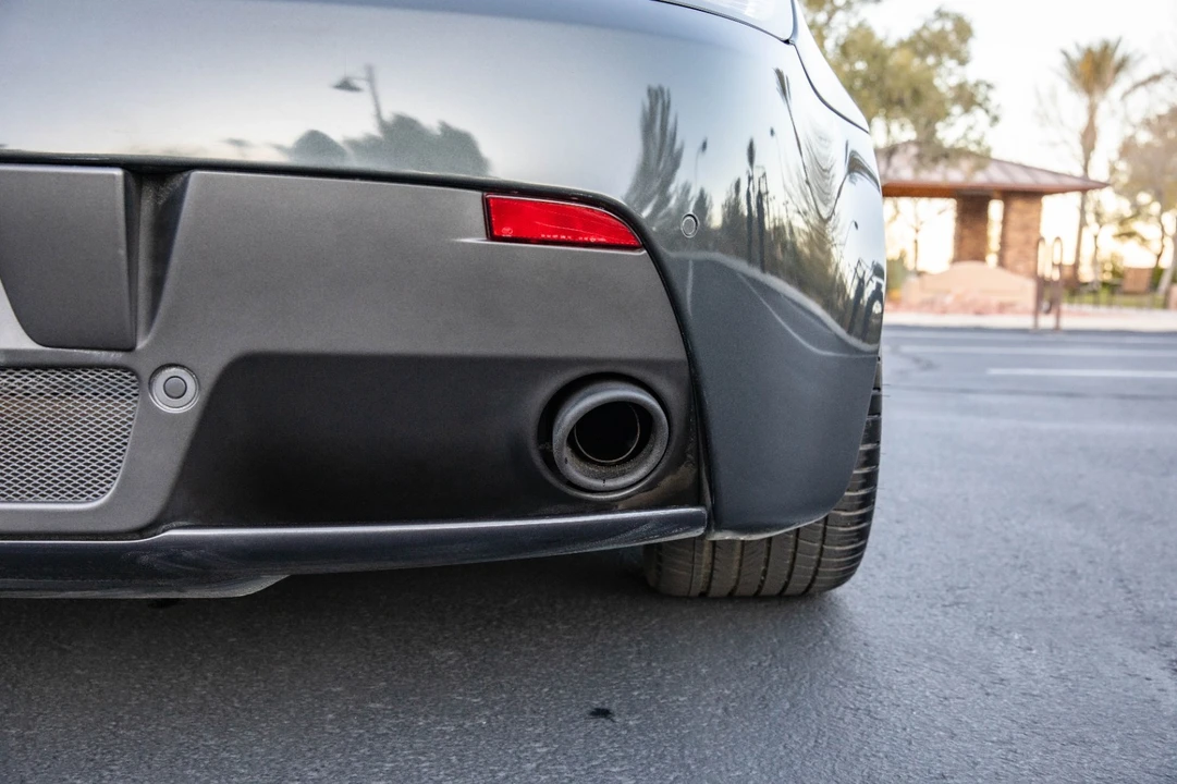 2013 Aston Martin Vantage - Image 13 of 21