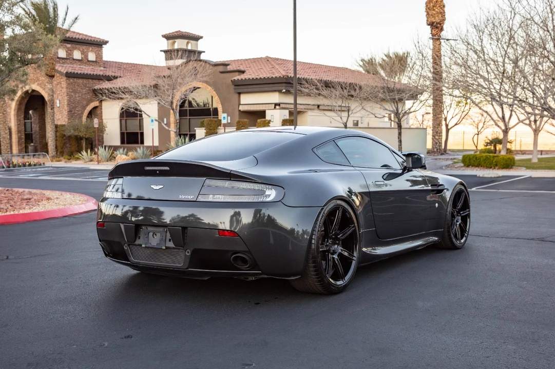 2013 Aston Martin Vantage - Image 7 of 21