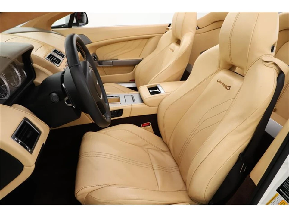 2013 Aston Martin Vantage - Image 11 of 31