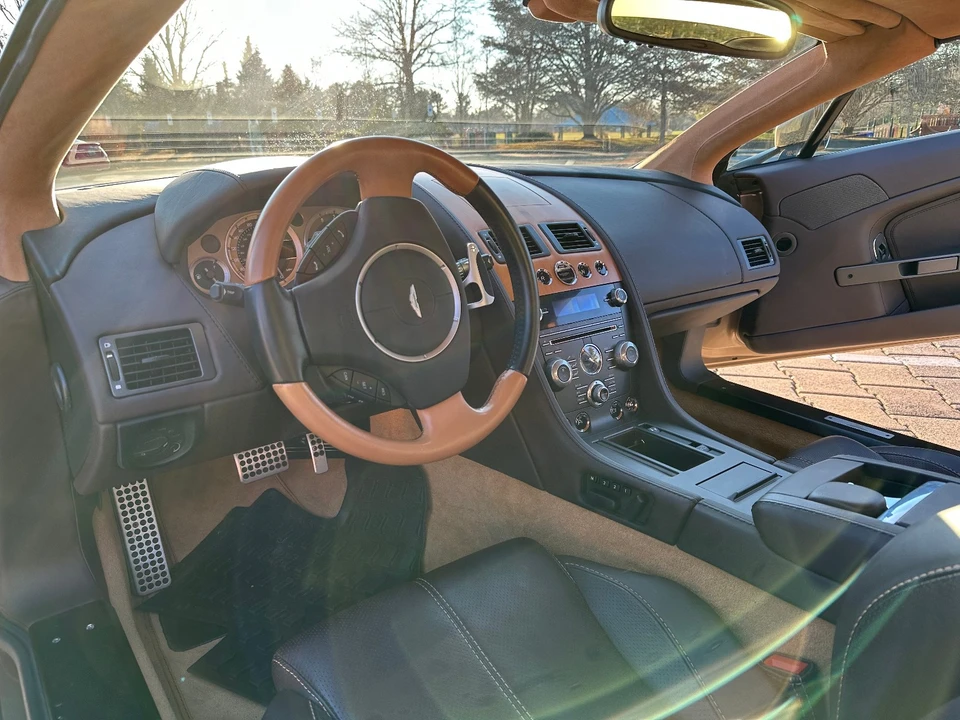 2013 Aston Martin Vantage - Image 5 of 18