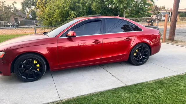 2013 Audi A4 2.0T Quattro Premium Sedan 4D