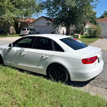 2013 Audi A4 2.0T Quattro Sedan 4D