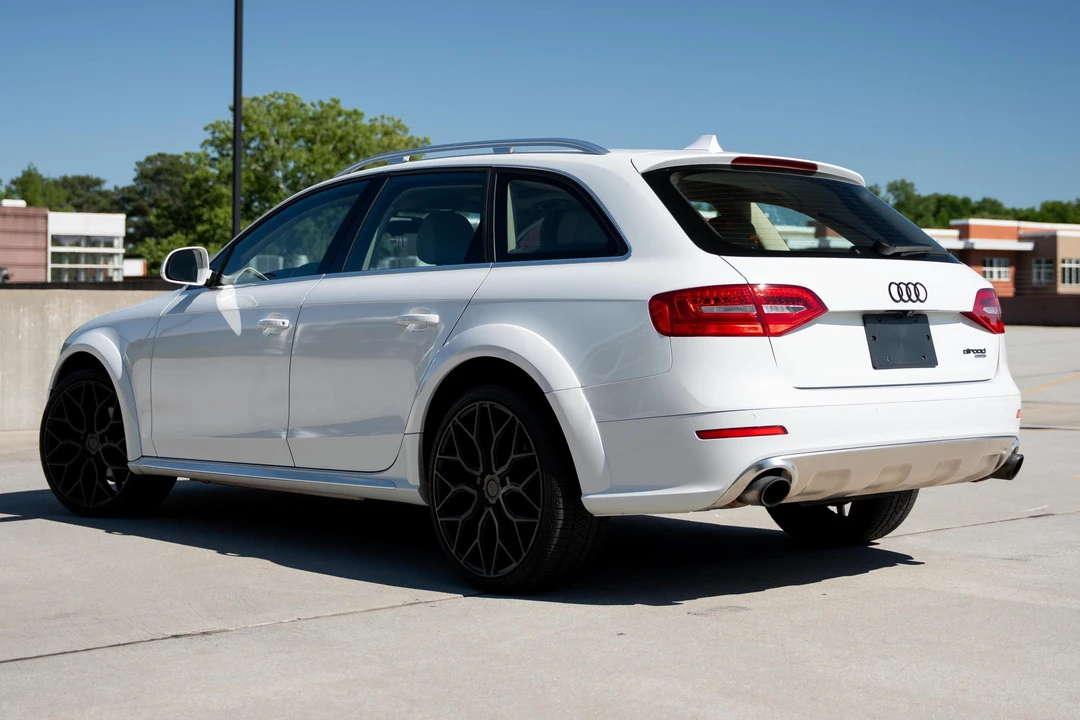 2013 Audi B8 A4 - Image 4 of 31