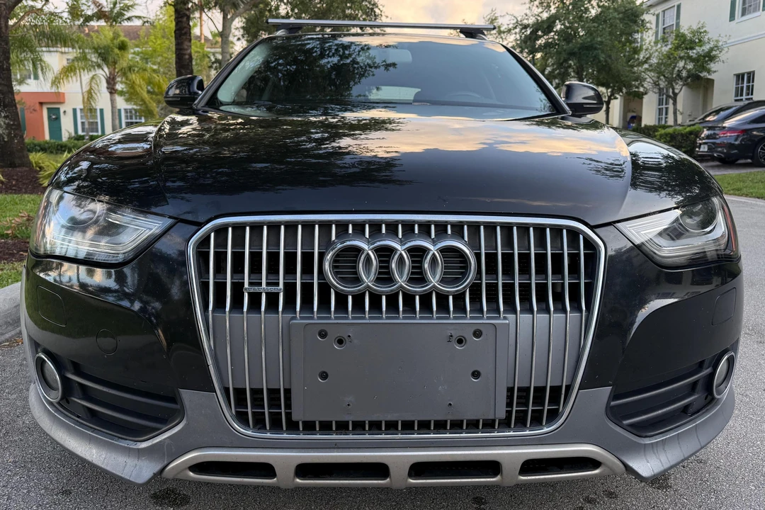 2013 Audi B8 A4 - Image 2 of 31