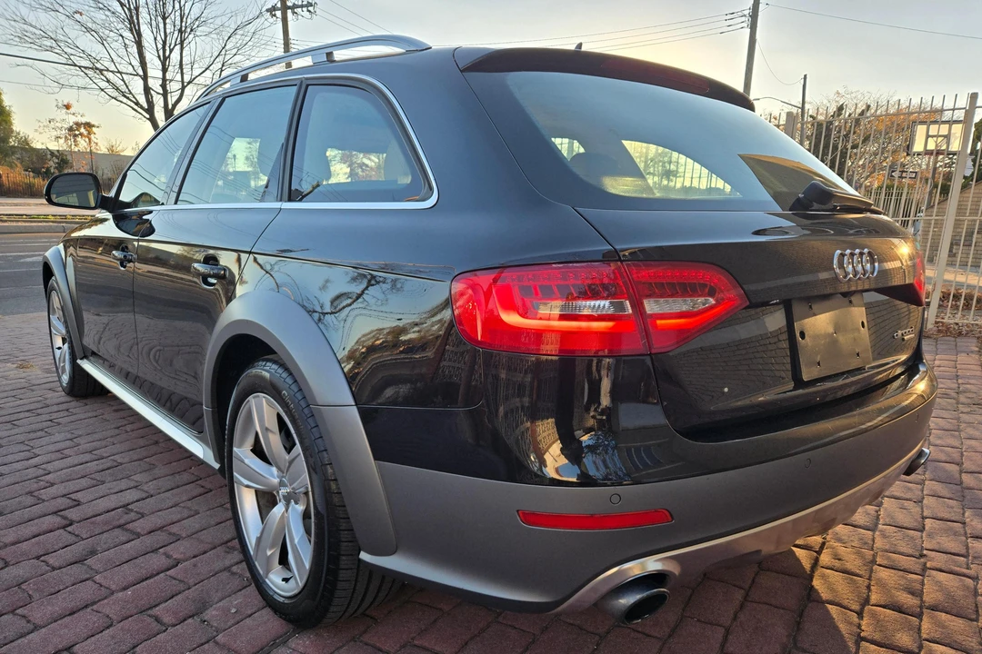2013 Audi B8 A4 - Image 5 of 31