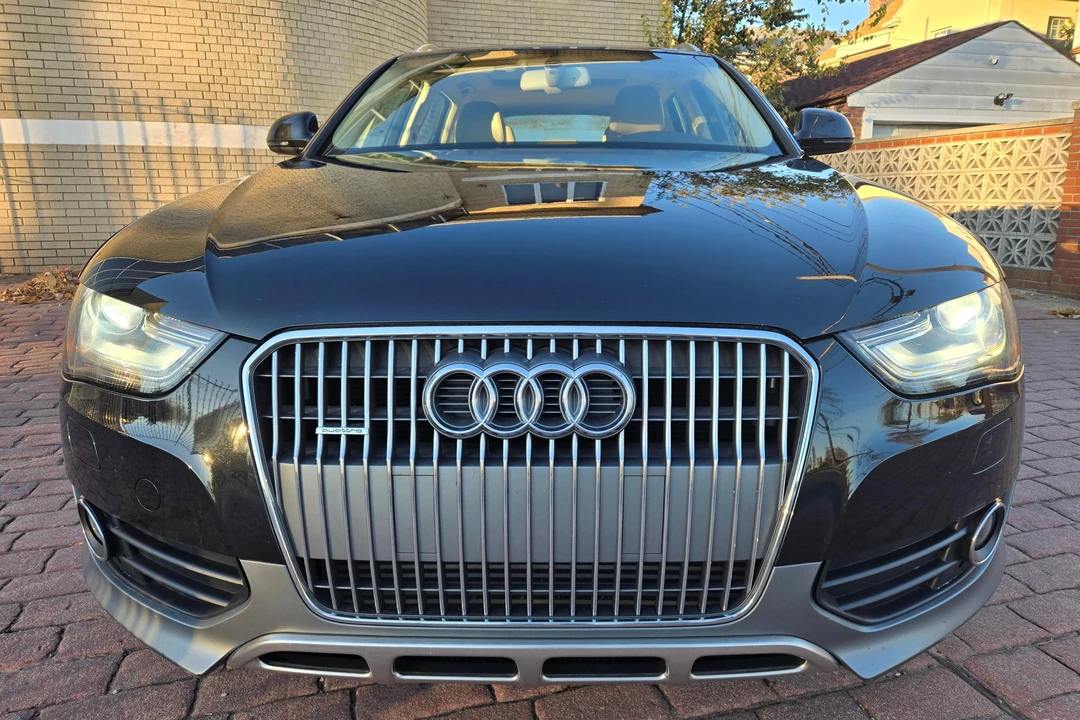 2013 Audi B8 A4 - Image 2 of 31