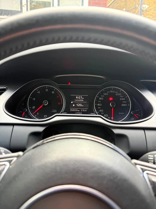 2013 Audi B8 A4 - Image 8 of 14
