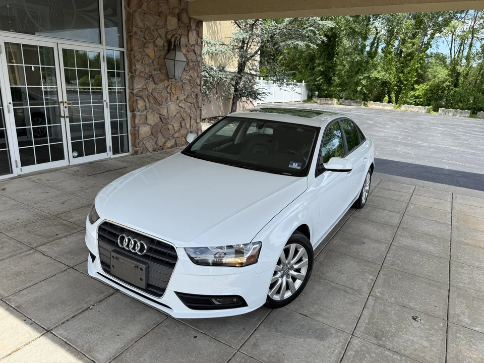 2013 Audi B8 A4 - Image 2 of 31