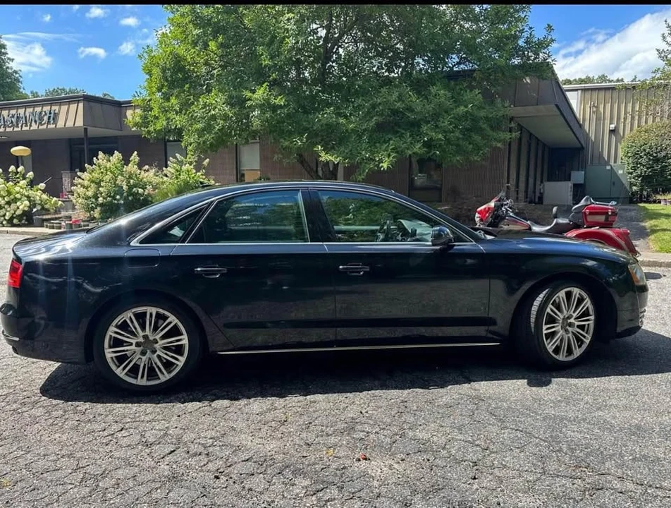 2013 Audi D4 A8 - Image 2 of 9