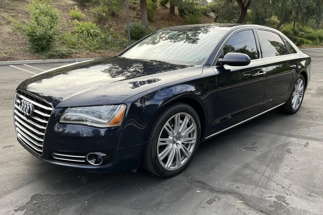 2013 Audi D4 A8 - Image 3 of 31