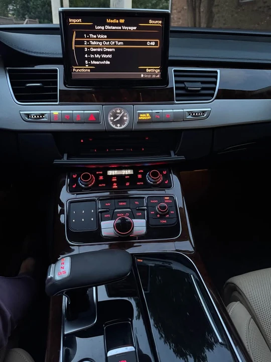 2013 Audi D4 A8 - Image 9 of 20