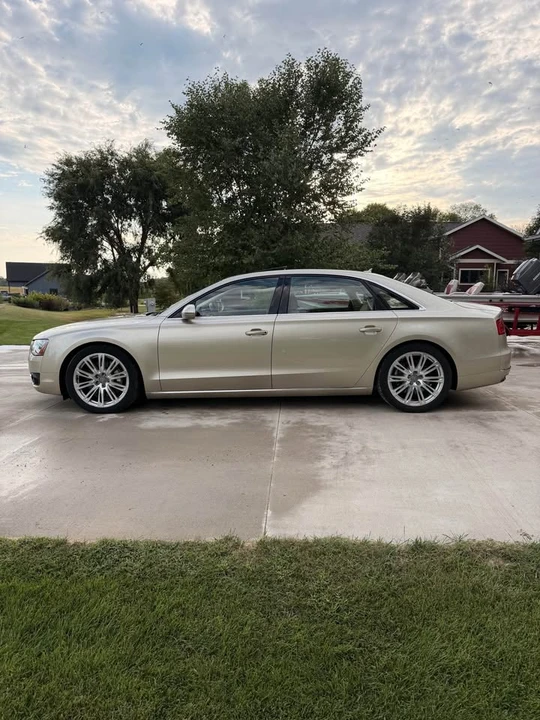 2013 Audi D4 A8 - Image 2 of 18