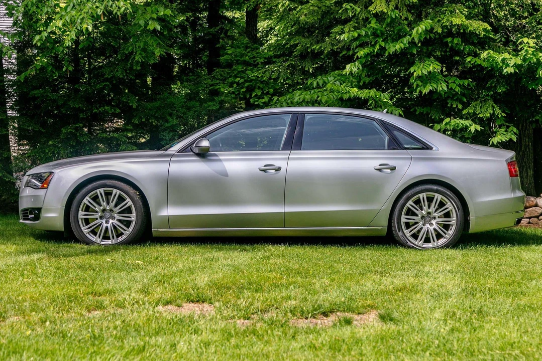 2013 Audi D4 A8 - Image 3 of 31