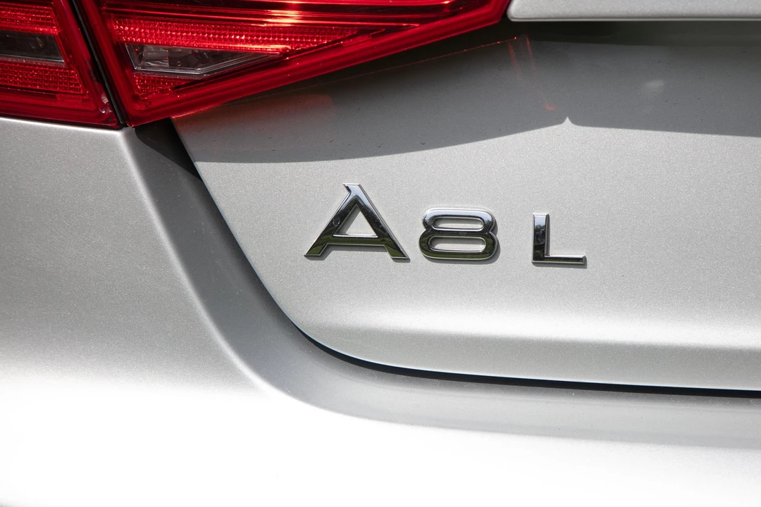 2013 Audi D4 A8 - Image 13 of 31