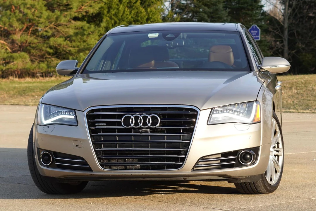 2013 Audi D4 A8 - Image 2 of 5