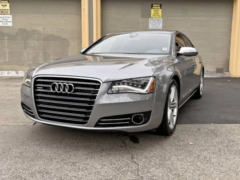 2013 Audi A8 Quattro Sedan 4D