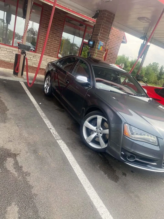 2013 Audi D4 S8 - Image 3 of 8