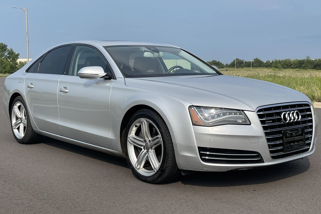2013 Audi D4 A8 - Image 3 of 31