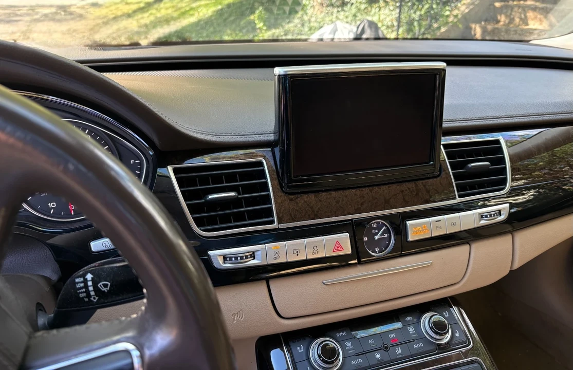 2013 Audi D4 A8 - Image 11 of 13