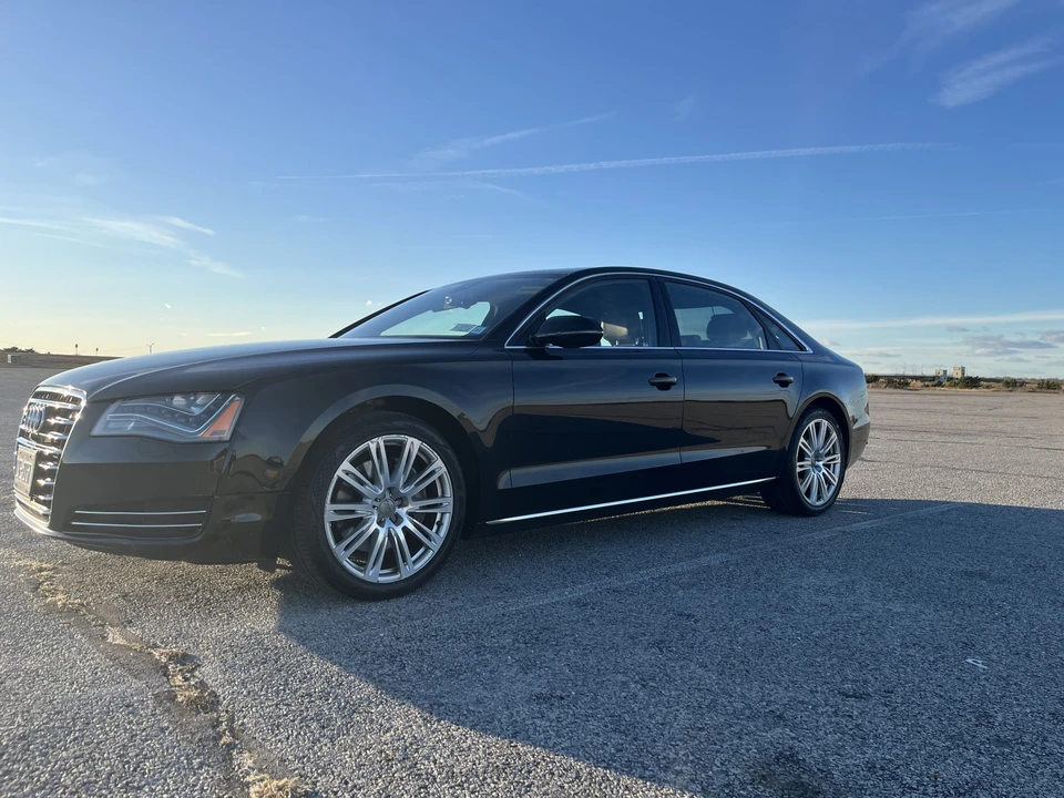 2013 Audi D4 A8 - Image 3 of 31
