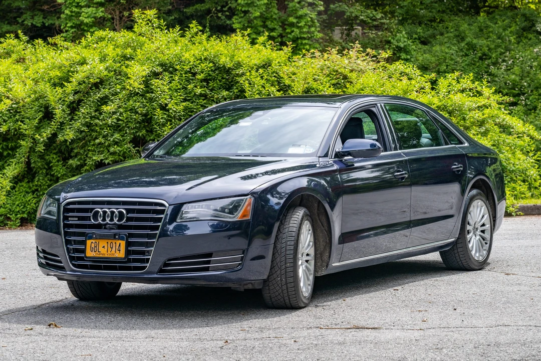 2013 Audi D4 A8 - Image 2 of 31