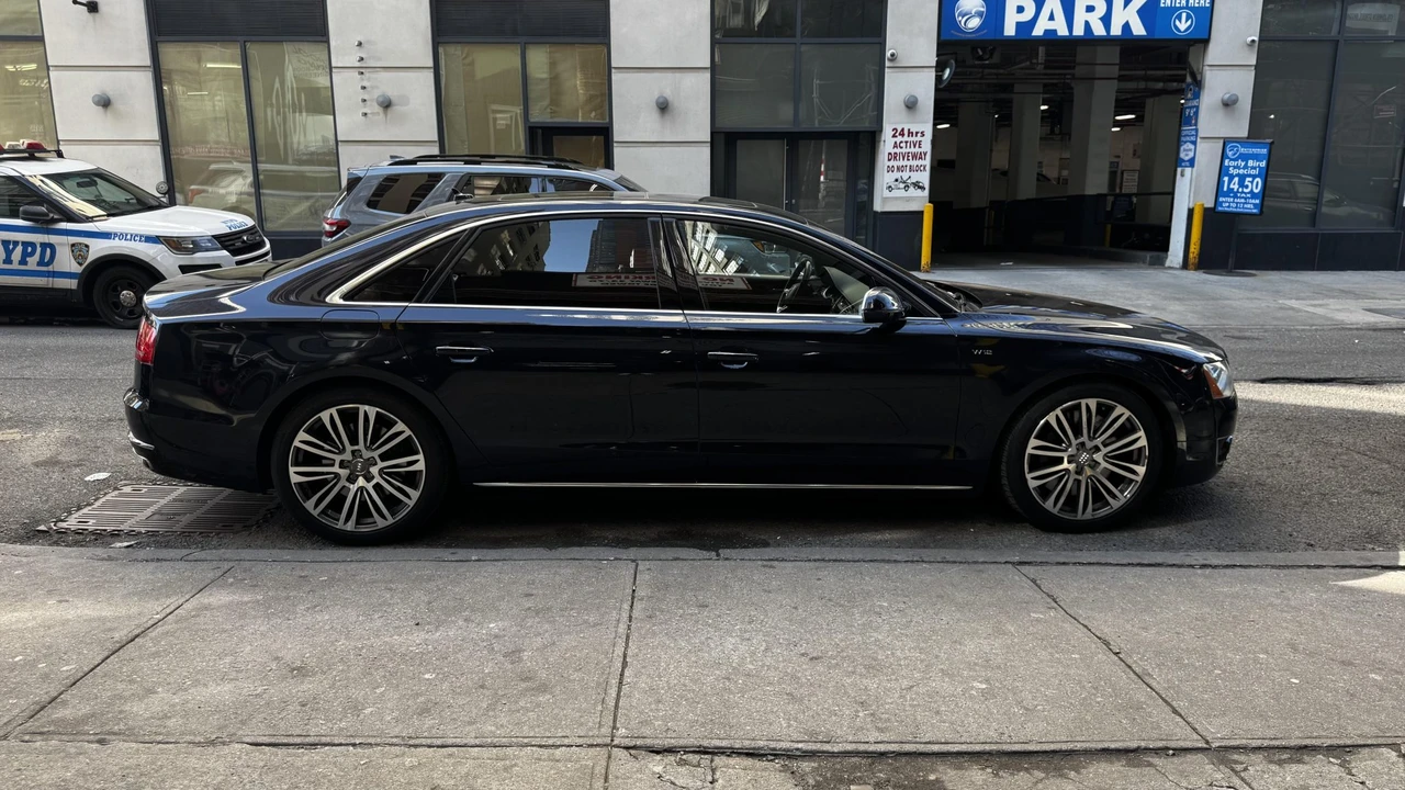 2013 Audi D4 A8 - Image 11 of 31